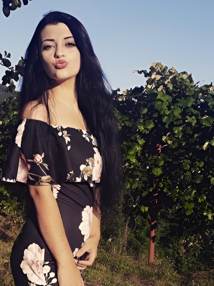 Ангелина привлекальеная девушка из Твери цена от 2500 руб