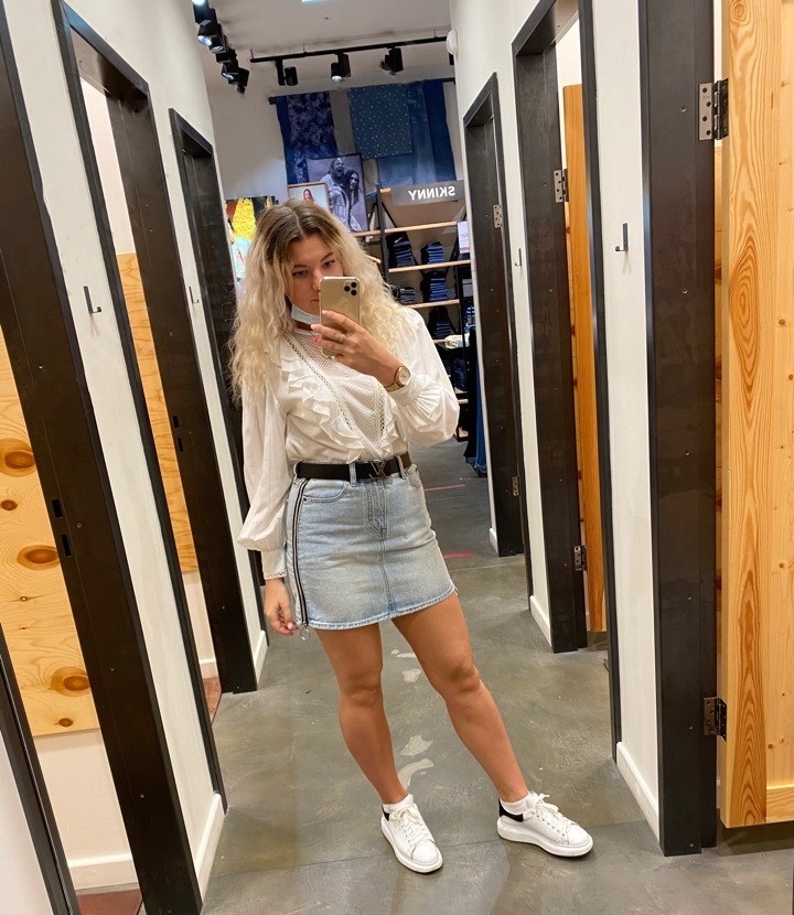 Ирен привлекальеная девушка из Твери цена от 3500 руб