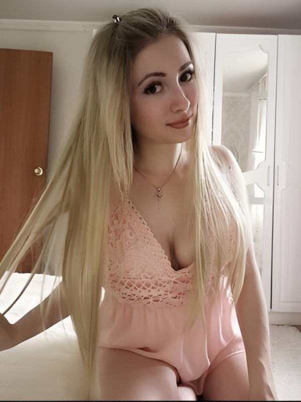 Лейла привлекательная девушка из Твери цена от 2500 руб