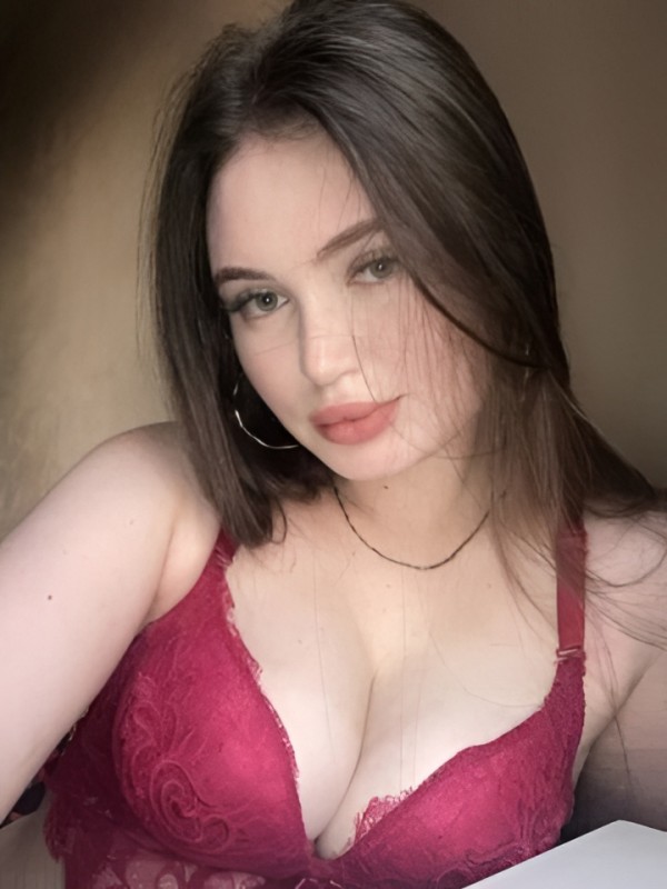 Милана привлекательная девушка из Твери цена от 2500 руб