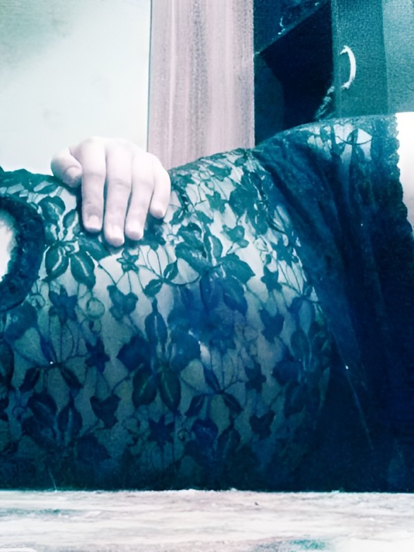 Рената привлекательная девушка из Твери цена от 1500 руб