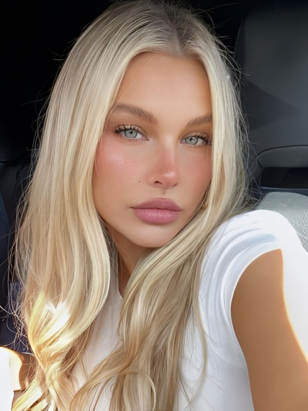 Стефания привлекательная девушка из Твери цена от 5000 руб